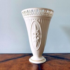 VTG Lenox Matelasse Pierced 24k Gold Detailed Porcelain Vase